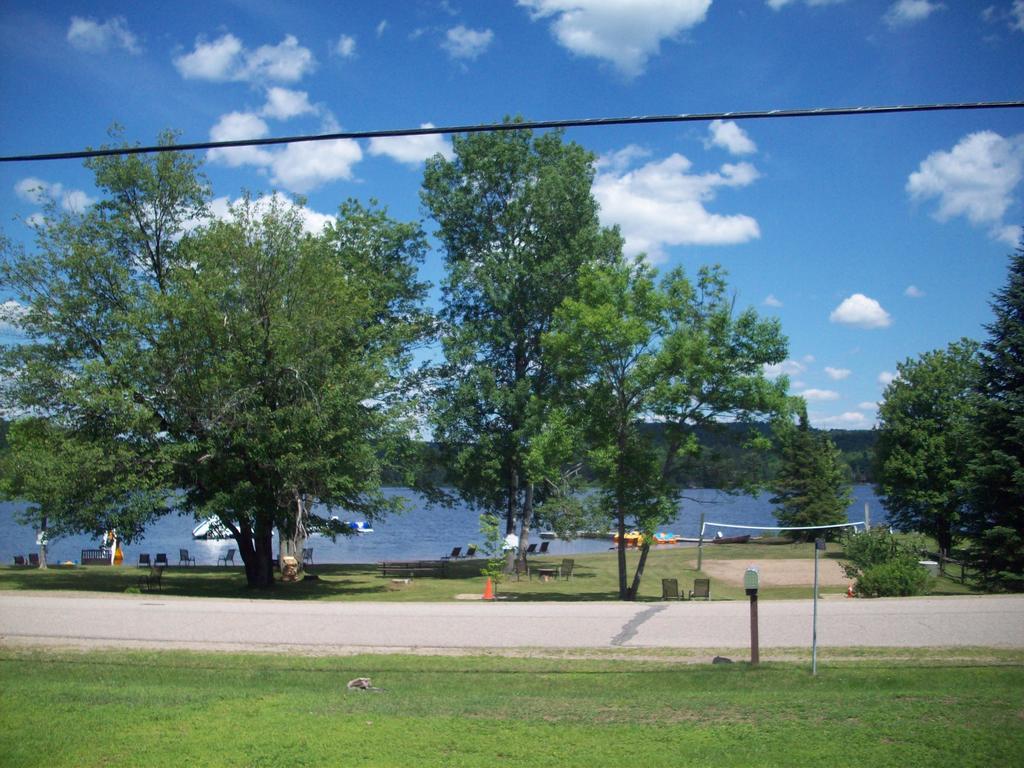 Lakewoods Cottage Oxtongue Lake Exteriör bild