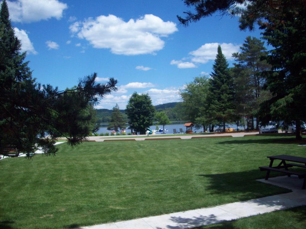 Lakewoods Cottage Oxtongue Lake Rum bild