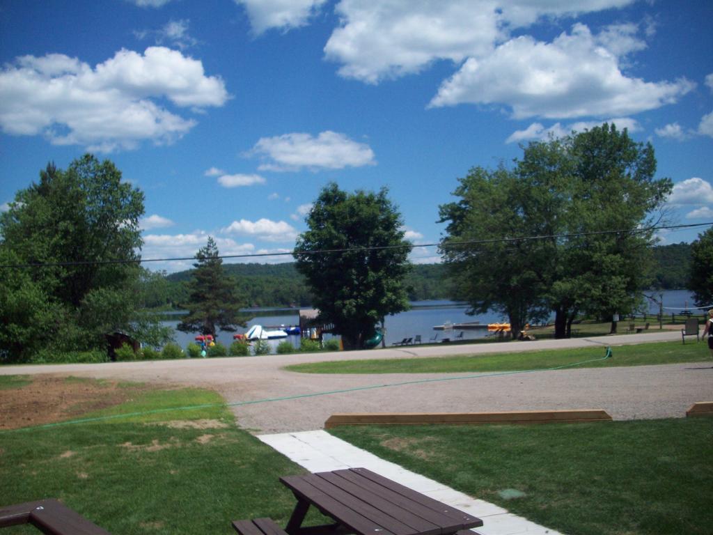 Lakewoods Cottage Oxtongue Lake Rum bild
