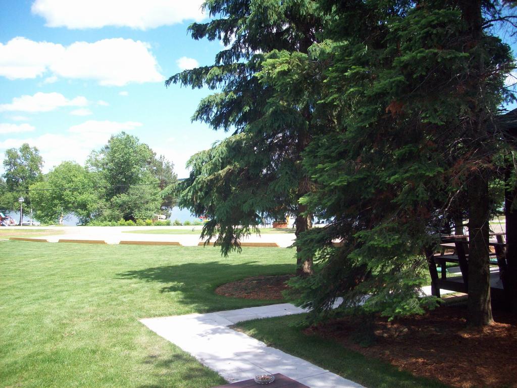 Lakewoods Cottage Oxtongue Lake Rum bild