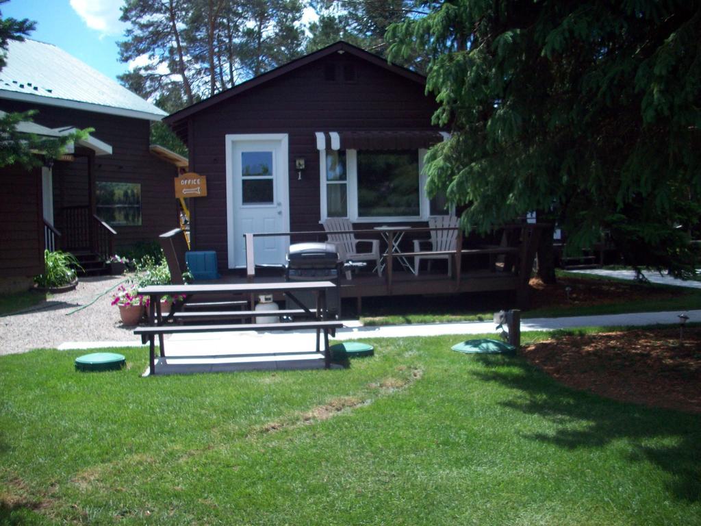Lakewoods Cottage Oxtongue Lake Rum bild